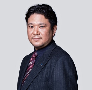 山口　功作　氏