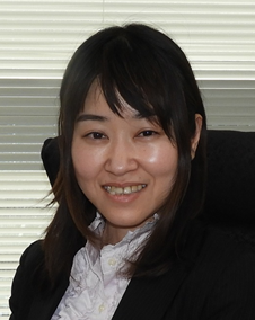 間仁田　裕美　氏